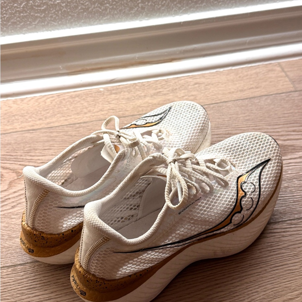 Saucony Women's endorphin pro 3